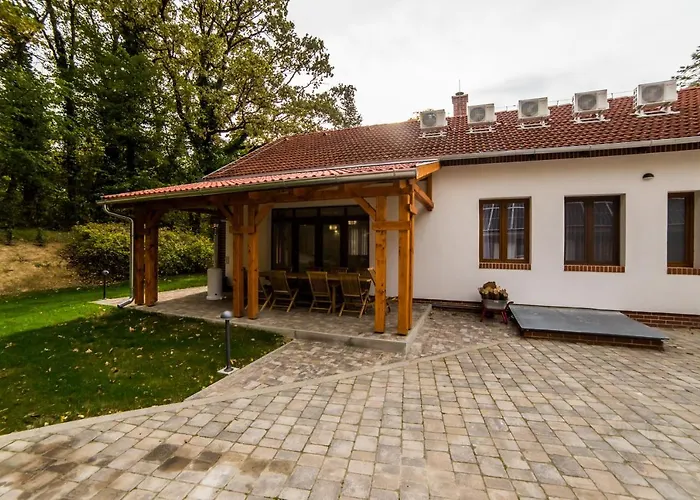 Vendégház Haracsi *